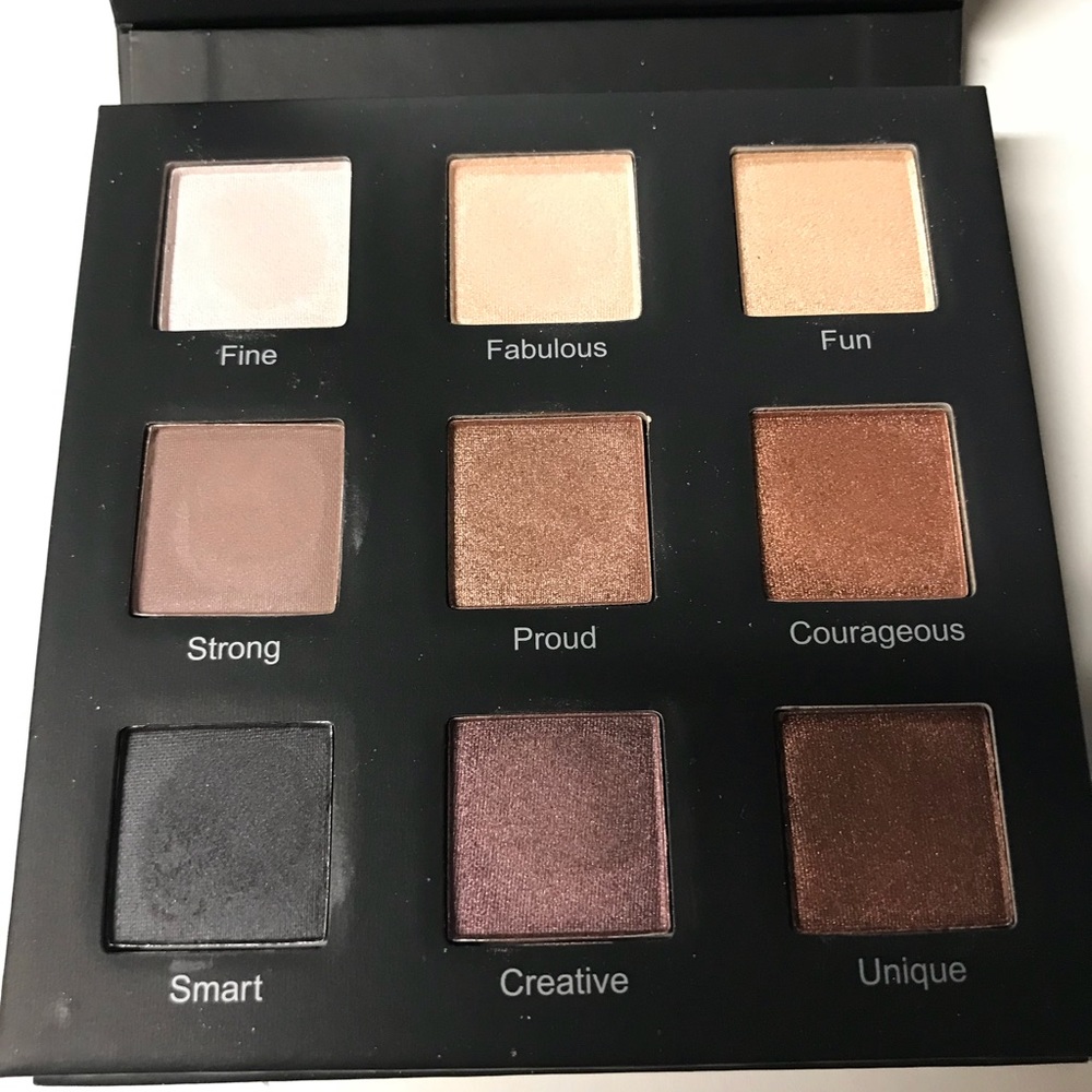 RealHer eyeshadow palette